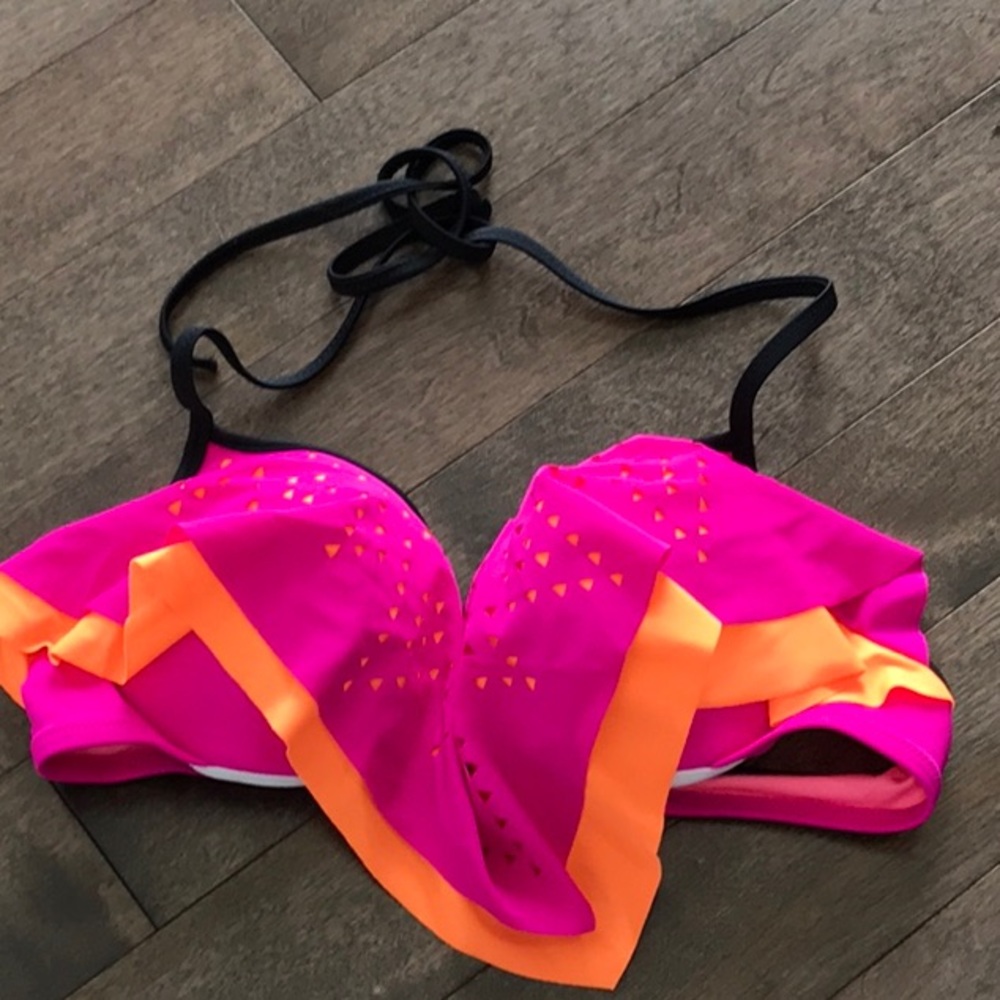 PINK Victoria’s Secret lasercut flounce halter top